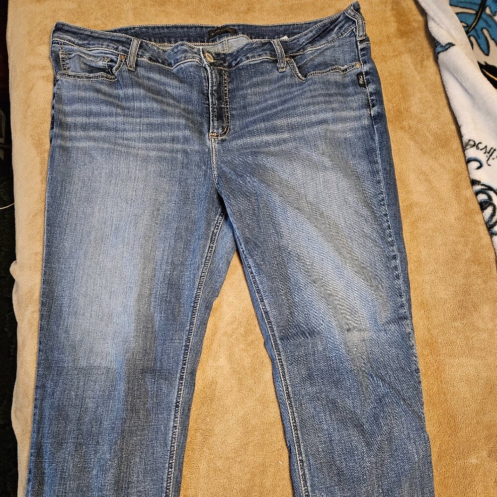Silver Jeans  Elyse Capri
